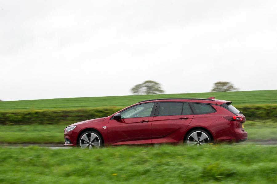  Vauxhall Insignia Sports Tourer Exclusive 2018 года  (фото 5 из 17)